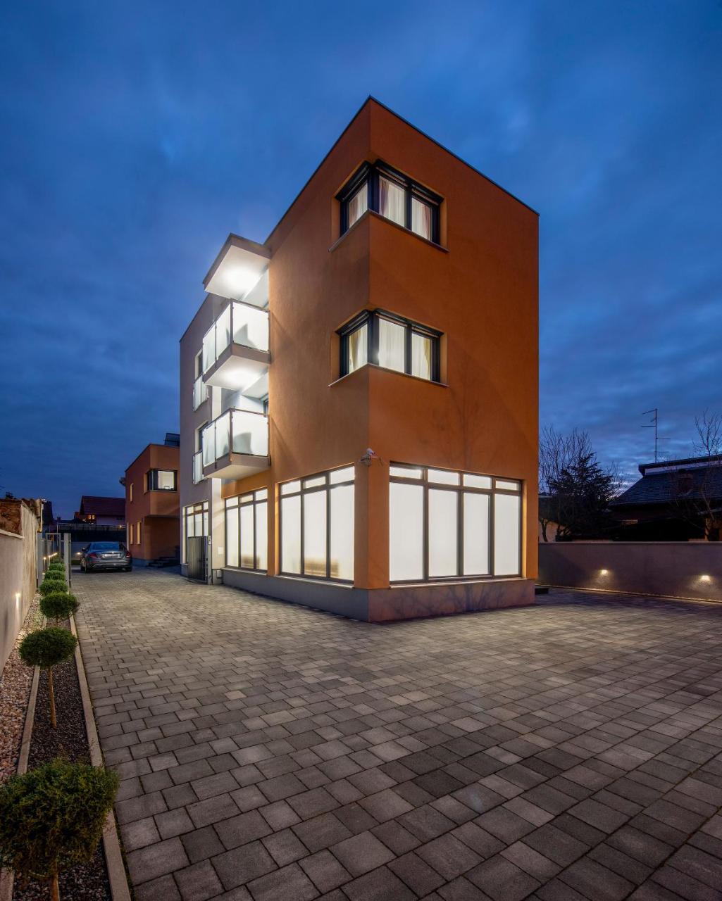 Ratkajec Luxury Apartments Varaždin エクステリア 写真
