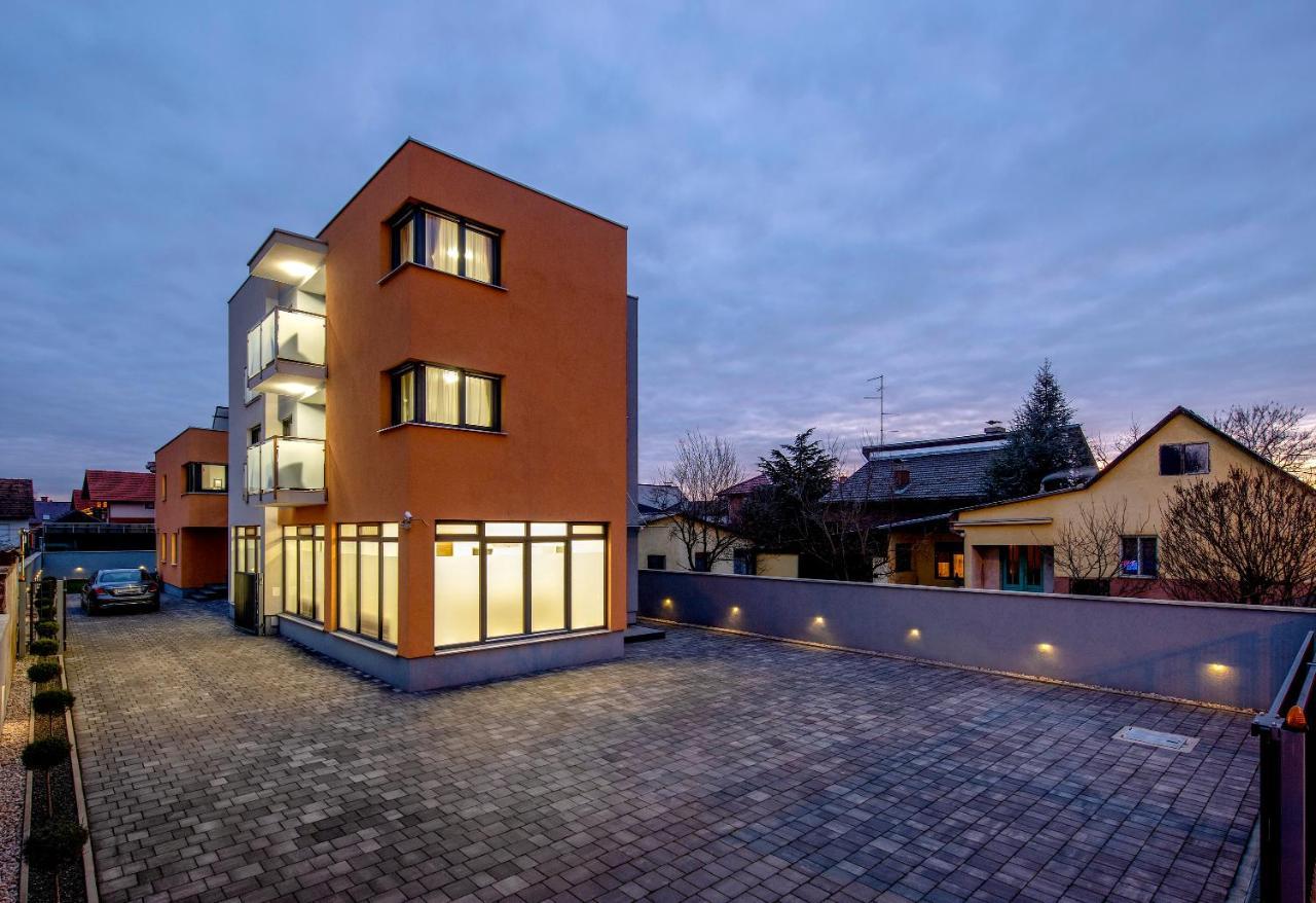 Ratkajec Luxury Apartments Varaždin エクステリア 写真